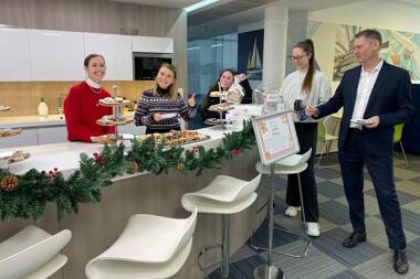 🎄 Spreading Holiday Cheer and Giving Back! 🎄
